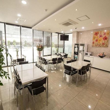 Reve Business Hotel Jeju Exterior photo