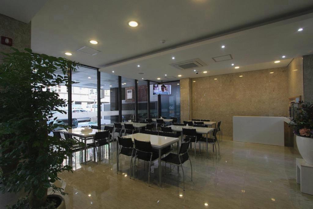 Reve Business Hotel Jeju Exterior photo