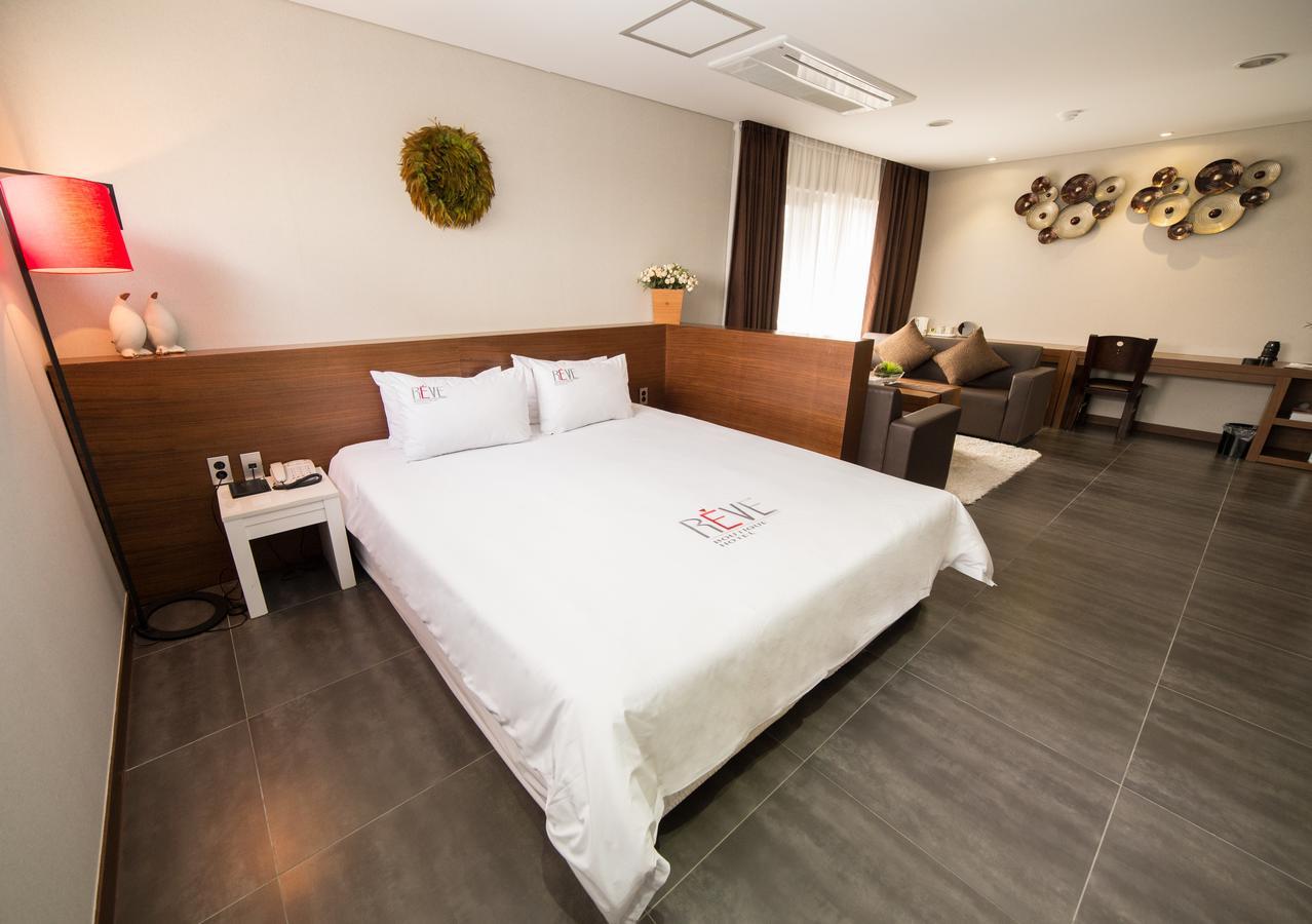 Reve Business Hotel Jeju Exterior photo
