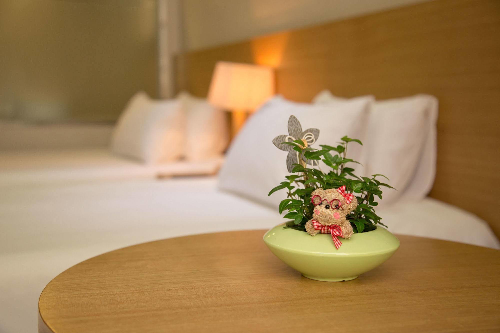 Reve Business Hotel Jeju Exterior photo