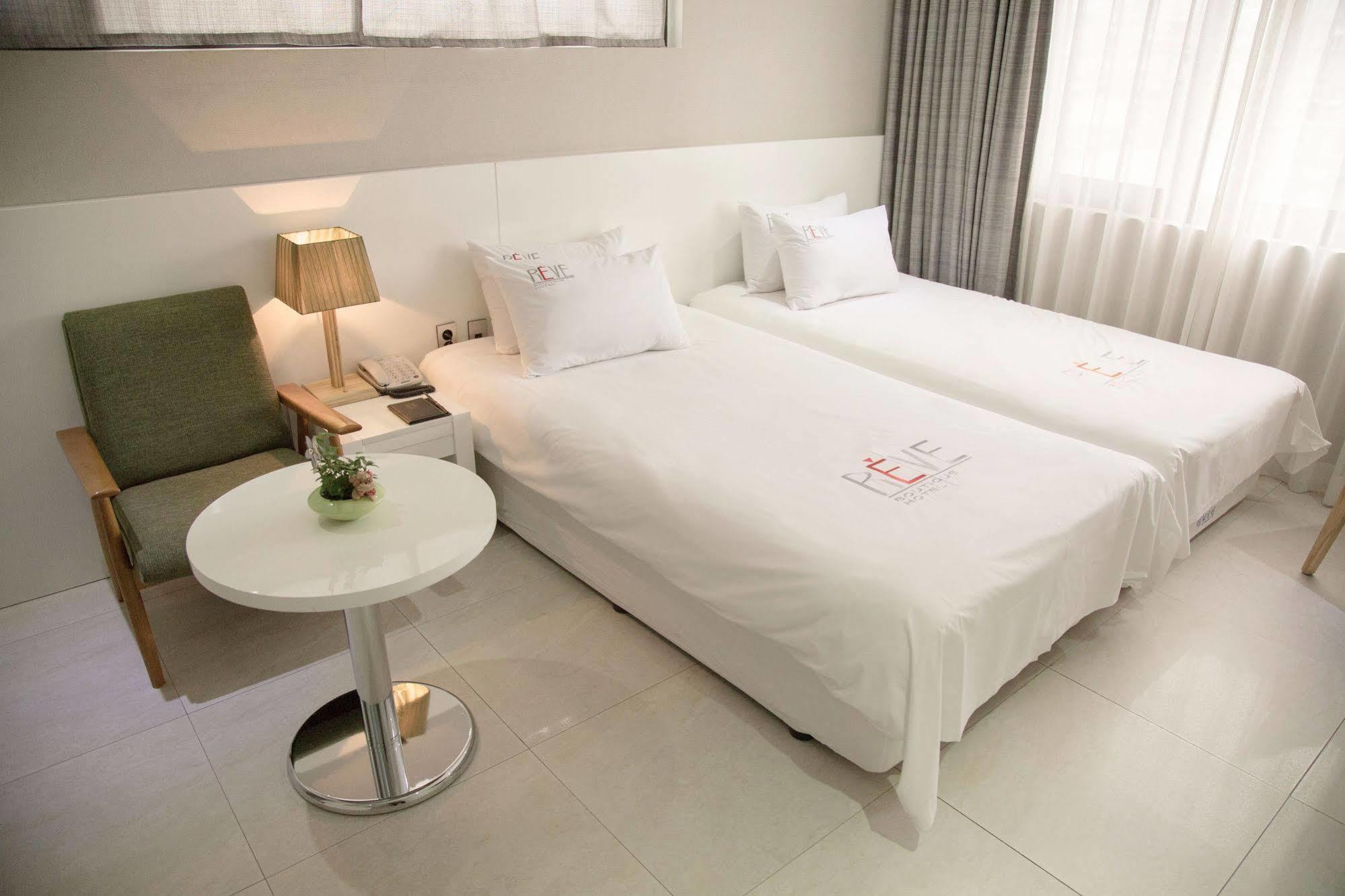 Reve Business Hotel Jeju Exterior photo